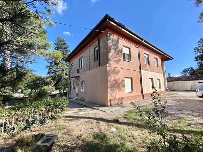 Casa con 6 locali in vendita in LOCALITA' SAN DONATO, San Donato, Urbino