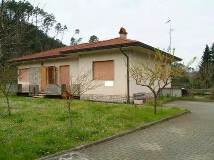 Casa con 6 locali in vendita in Via Xx Settembre, Camaiore Paese, Camaiore
