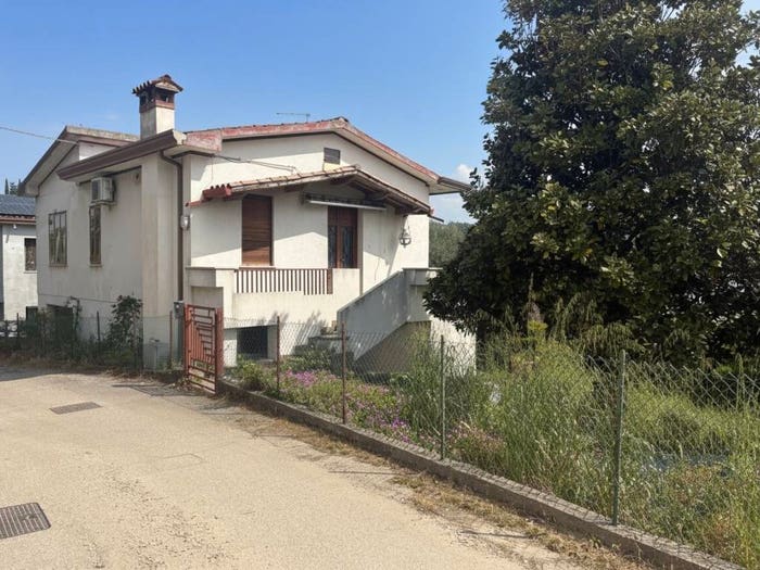 Casa trilocale in vendita in via Toti, Galzignano, Galzignano Terme