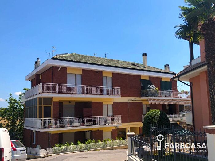Appartamento con 5 locali in vendita in Via Emidio Agostinone, Centro, Teramo