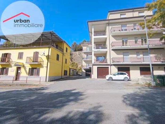 Appartamento quadrilocale in vendita in Ss, Collebrincioni Assergi, L'Aquila