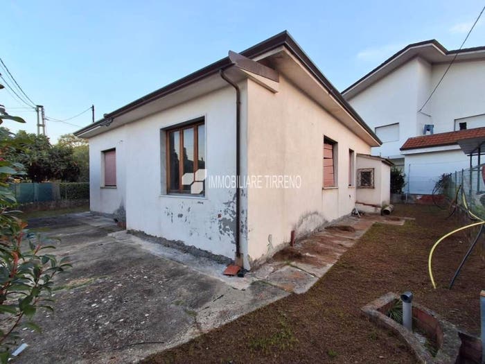 Casa con 5 locali in vendita in Via Tirana, Romagnano, Massa
