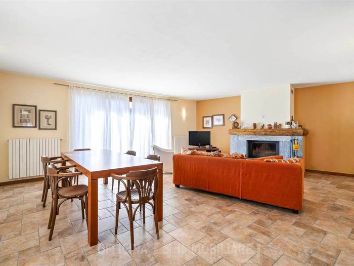 Casa con 6 locali in vendita in Via Biolo, Ardenno