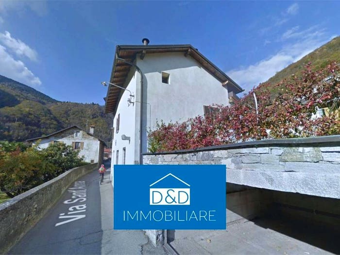 Casa con 6 locali in vendita in Via Sant'Anna, Centro, Cannobio
