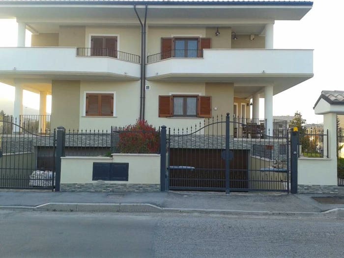 Casa con 6 locali in vendita in Via Teramo No Number, Centro, Avezzano