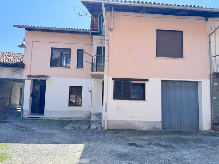Appartamento quadrilocale in vendita in Vicolo Cavour, Montalto Dora
