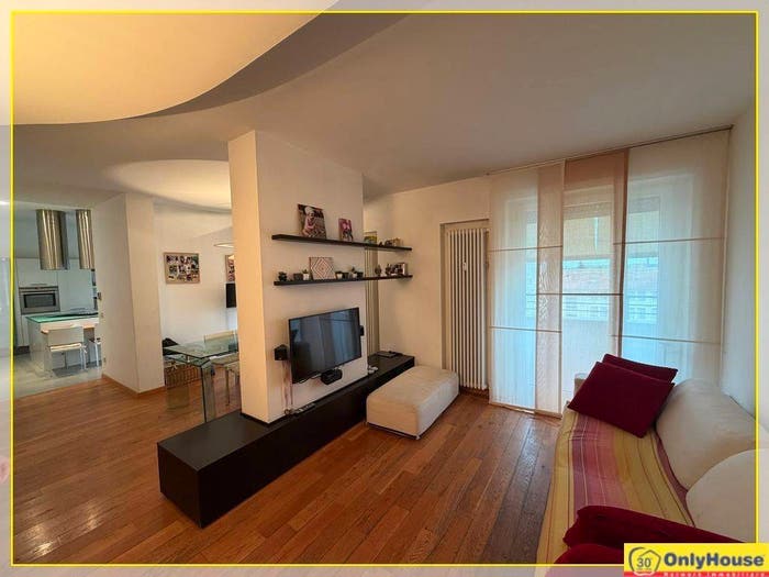 Appartamento trilocale in vendita in Via Duca degli Abruzzi, Centro, Bergamo