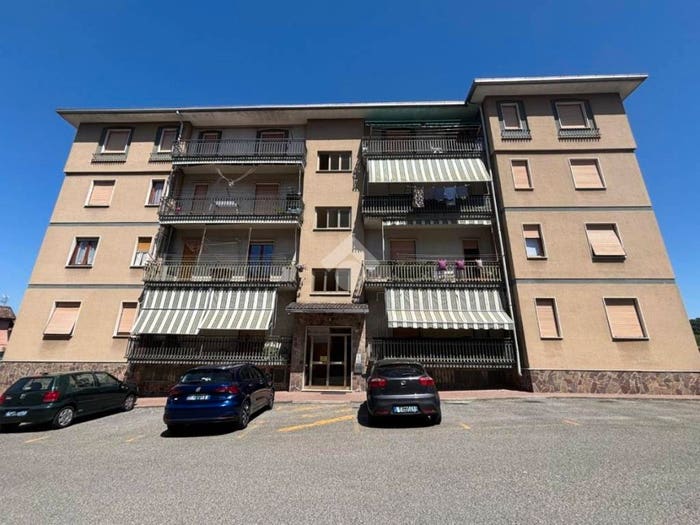 Appartamento quadrilocale in vendita in Via Umberto I, Centro, Stazzano