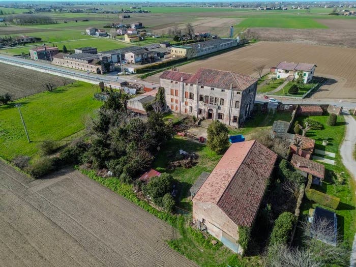 Casa con 5 locali in vendita in Via Este Lendinara, Villa Estense