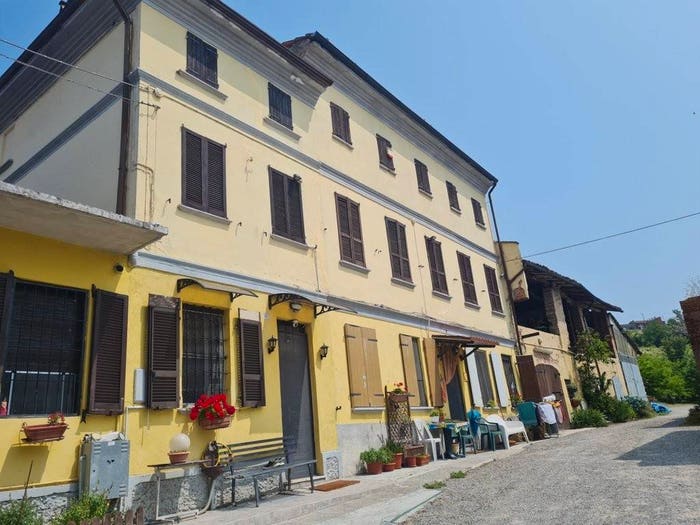 Casa con 6 locali in vendita in Frazione Casotti, Costa Montefedele, Montù Beccaria