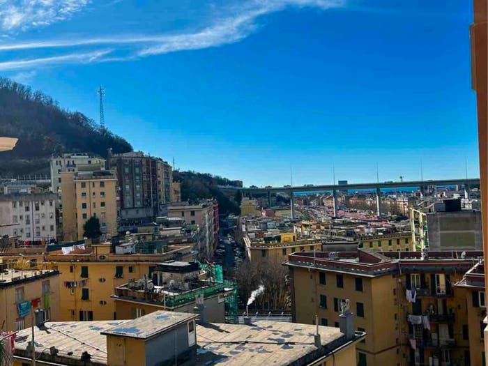 Appartamento con 6 locali in vendita in Viale Michelangelo Buonarroti, Certosa, Genova