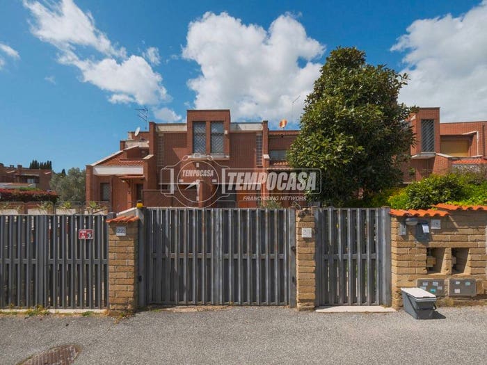 Appartamento con 6 locali in vendita in Via San Giuseppe da Leonessa, La Storta, Roma