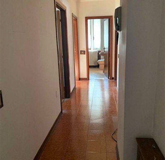 Appartamento quadrilocale in vendita in Via Tommaso Diplovatazio, Soria, Pesaro