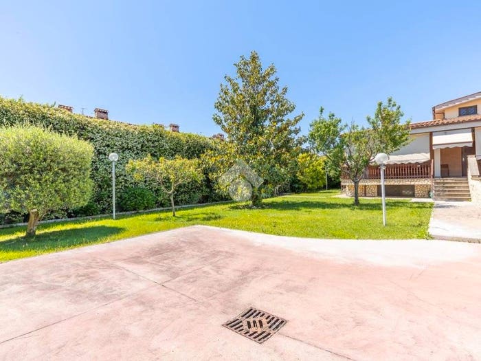 Casa con 6 locali in vendita in VIA MASSA DI SAN GIULIANO, Castelverde, Roma