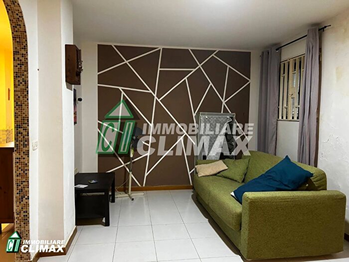 Appartamento trilocale in vendita in Via Louis Pasteur, Caserta
