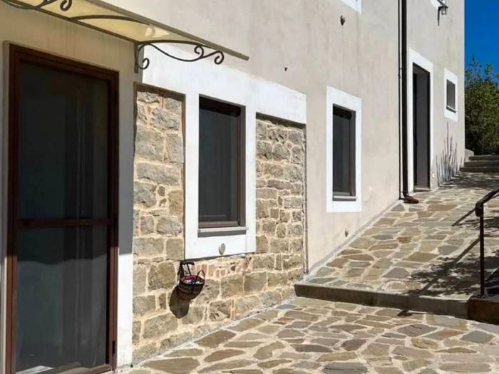 Casa con 5 locali in vendita in via gran sasso, Colobraro
