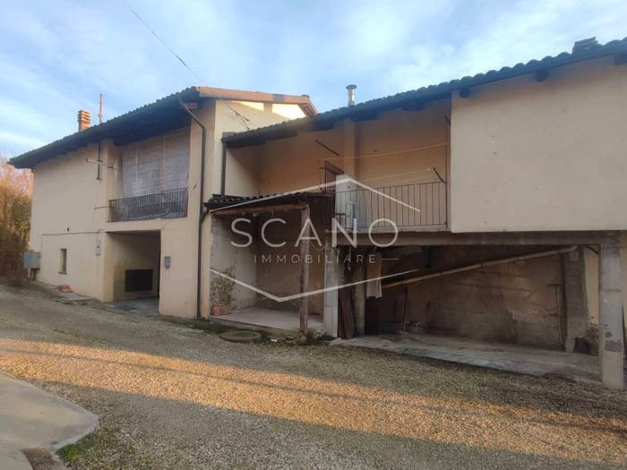 Casa con 6 locali in vendita in Frazione San Rocco Cherasca, Località Serre Madonna di Como, Alba