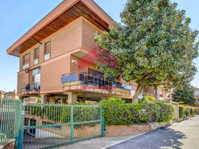 Casa con 5 locali in vendita in Via Daniele Da Samarate, Acilia, Roma