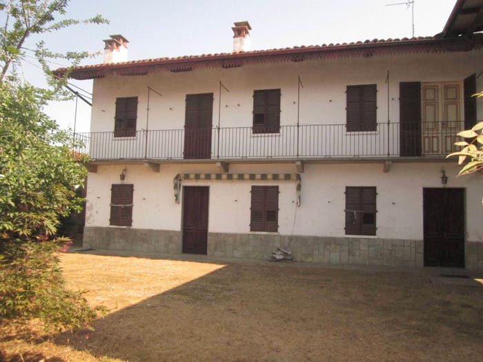 Casa con 6 locali in vendita in Via Giovanni Maria Palmero, Centro, Moretta