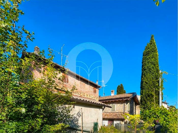 Casa con 6 locali in vendita in Via Comparoni, Borzano, Albinea