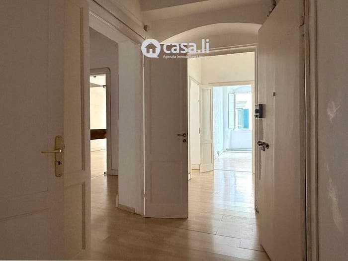 Appartamento trilocale in vendita in Via Borra, Quartiere Venezia, Livorno