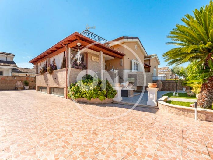 Casa quadrilocale in vendita in Via Vittorito, Castelverde, Roma