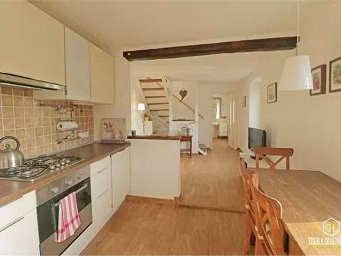 Casa con 6 locali in vendita in Via Resistenza, Mulazzo