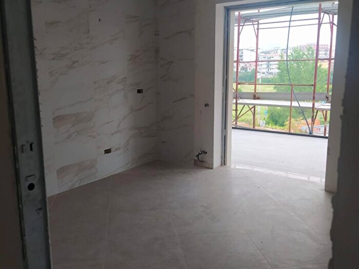 Appartamento quadrilocale in vendita in Viale Abramo Lincoln, Caserta