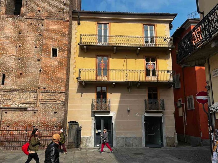 Casa con 6 locali in vendita in Vicolo Tre Limoni, Centro, Chivasso