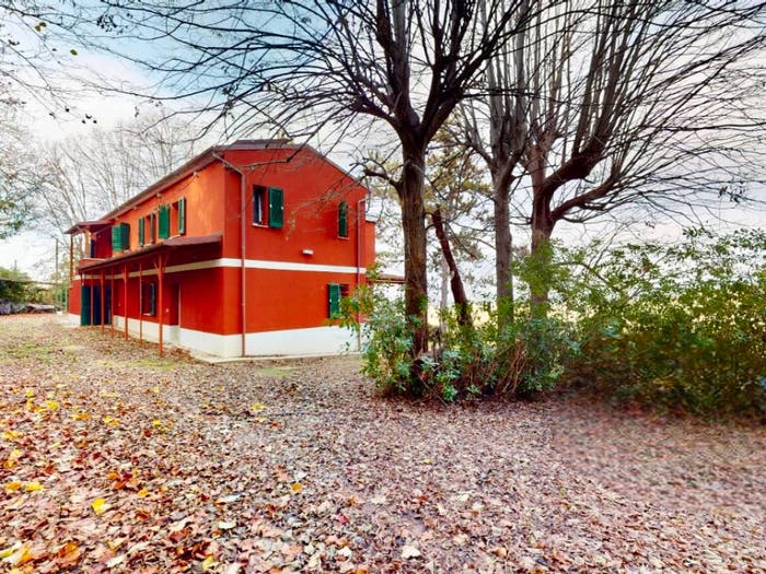 Appartamento con 6 locali in vendita in Via Aurelio Saffi, Agugliano