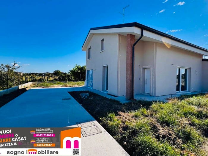 Casa con 5 locali in vendita in Via Pier Domenico Frattini, Centro, Legnago