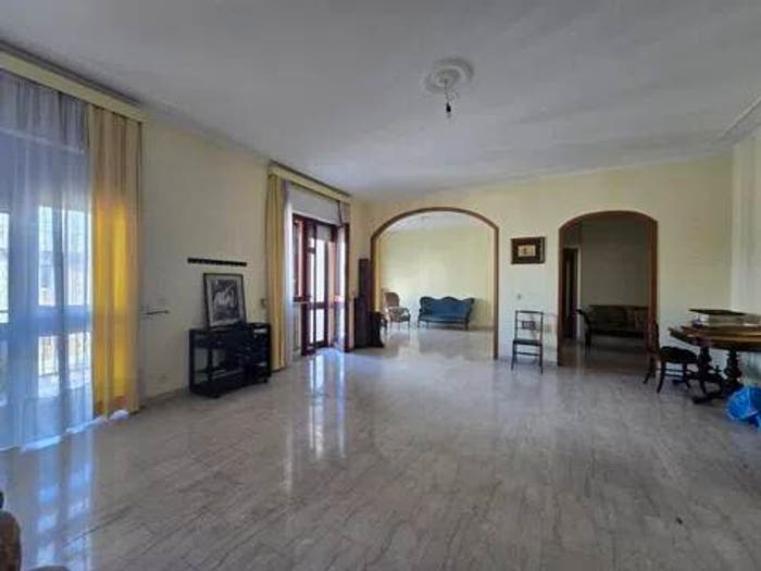 Appartamento con 6 locali in vendita in Via Cesare Battisti, Mazzini, Lecce