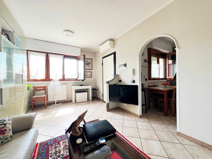 Appartamento trilocale in vendita in Via Carlo Osma, Gallaratese, Milano