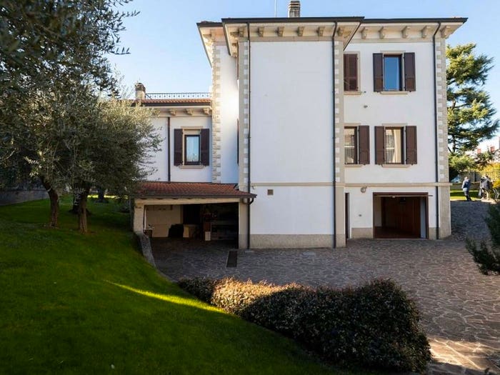 Casa con 6 locali in vendita in Via Mezzocolle, Desenzano Centro, Desenzano del Garda