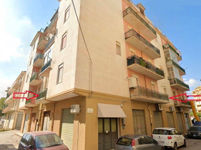 Appartamento con 5 locali in vendita in Via Regione Siciliana, Canicattì