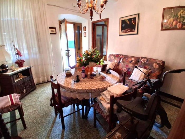 Casa quadrilocale in vendita in Segromigno San Colombano, Capannori