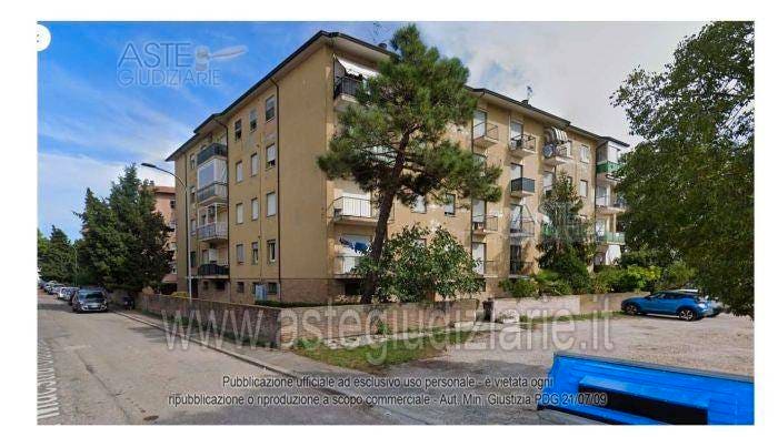 Appartamento quadrilocale in vendita in Vle Ciro Menotti Marina di Ravenna RA Italia, Centro Storico, Ravenna