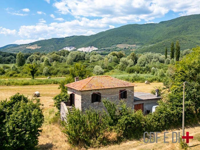 Casa quadrilocale in vendita in Via Case Sparse, Cittaducale