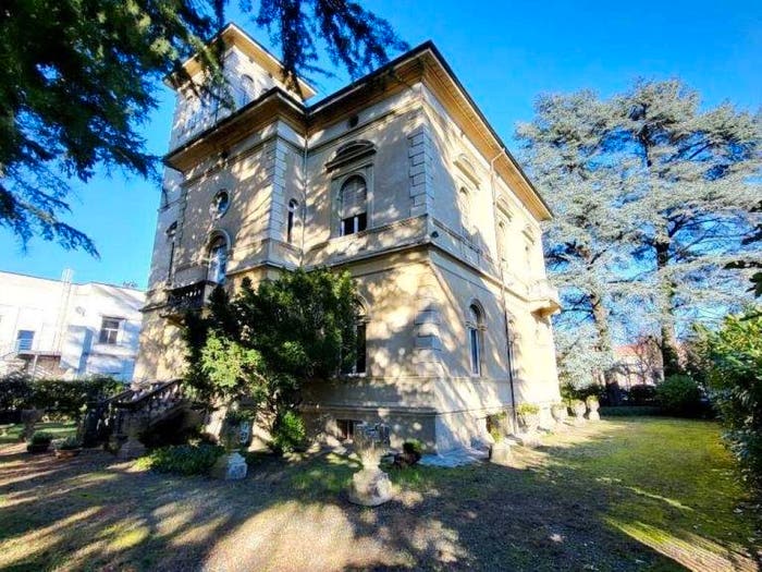Casa con 6 locali in vendita in Corso Martiri Della Libertà, Centro, Ovada