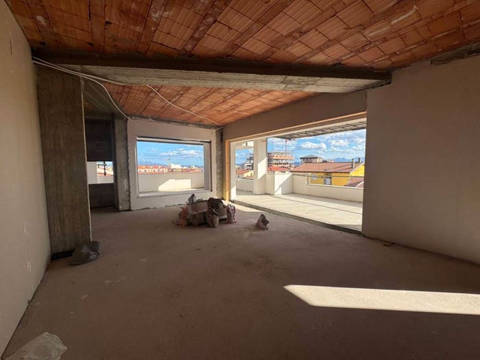 Appartamento con 5 locali in vendita in Via Vela, Viale Aldo Moro Ospedale Vecchio, Olbia