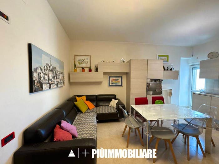 Appartamento trilocale in vendita in Via Guglielmo Marconi, Centro, Matera