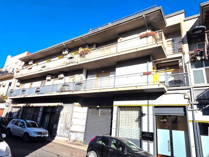 Appartamento trilocale in vendita in Via Circumvallazione, Paternò