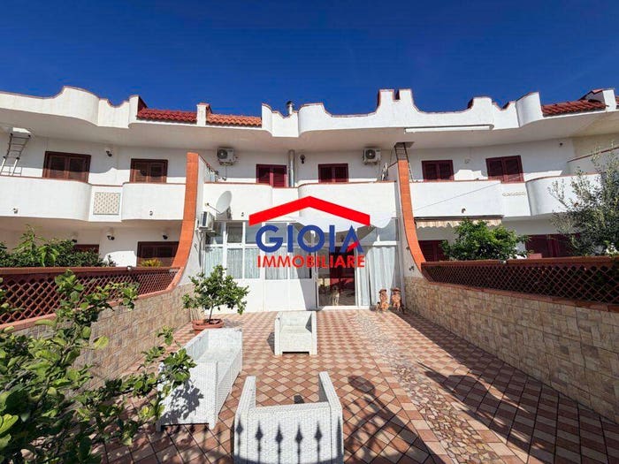 Casa quadrilocale in vendita in Località Baia Azzurra, Baia Azzurra Levagnole, Sessa Aurunca