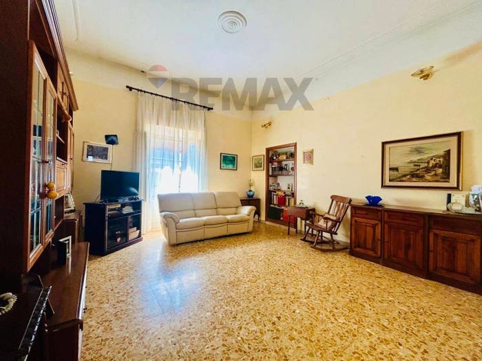 Appartamento quadrilocale in vendita in Re di Roma, Roma