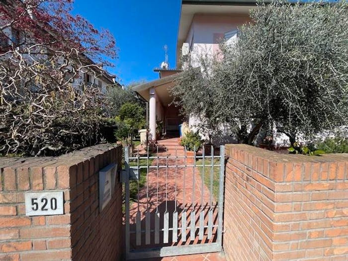 Casa con 6 locali in vendita in Parco Urbano Piscina, Forlì