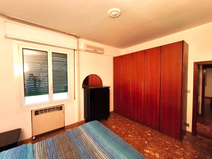 Appartamento trilocale in vendita in Via Oslavia, Saffi, Bologna
