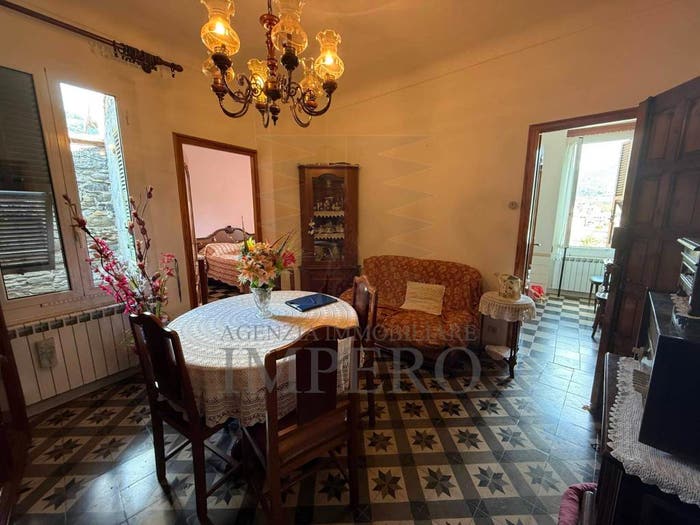 Appartamento con 5 locali in vendita in Via Rocca, Dolceacqua
