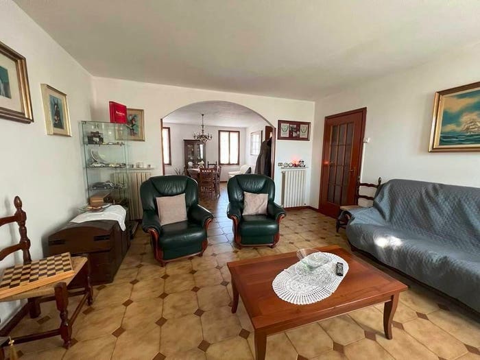 Casa con 6 locali in vendita in Revere, Borgo Mantovano