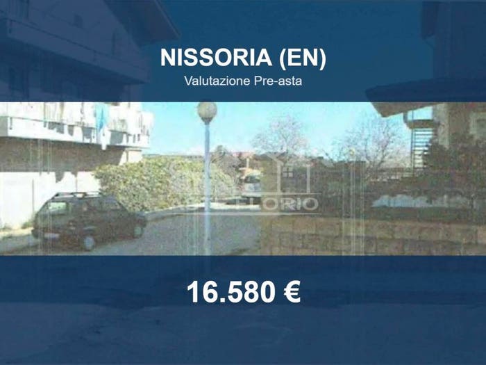 Appartamento con 6 locali in vendita in Via Roma, Nissoria