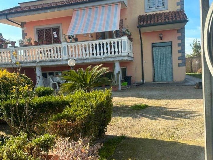 Casa con 6 locali in vendita in Strada Provinciale Prenestina Poli, Castelverde, Roma